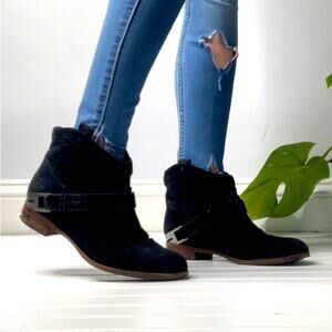 UGG Austin Western Suede Bootie - BLACK